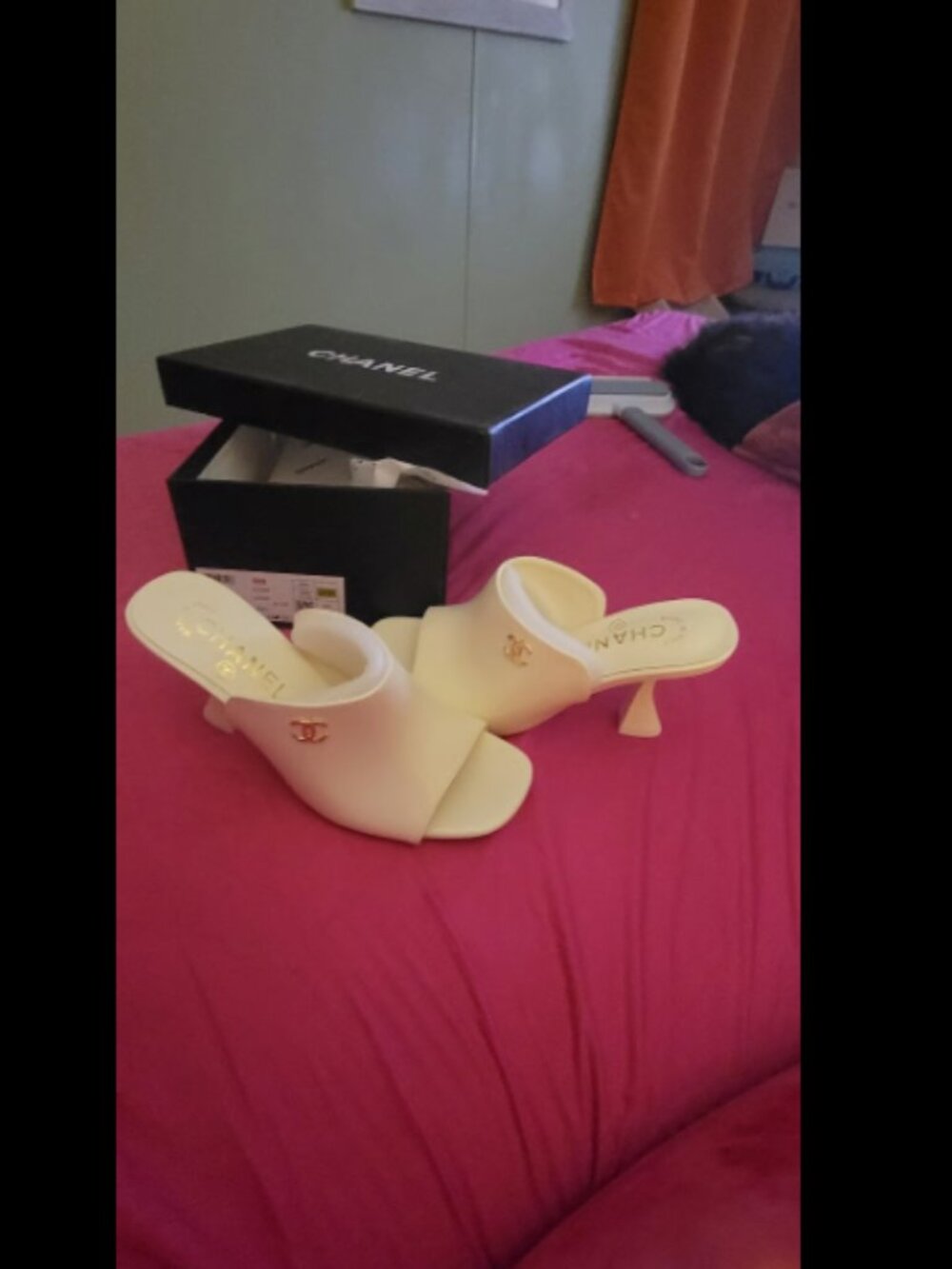 Stylish evening cocktail heels Off white with gold hardware mules